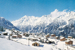 um 1970/80, "Grächen", Winterlandschaft, farbige Foto-AK, dazu der ...