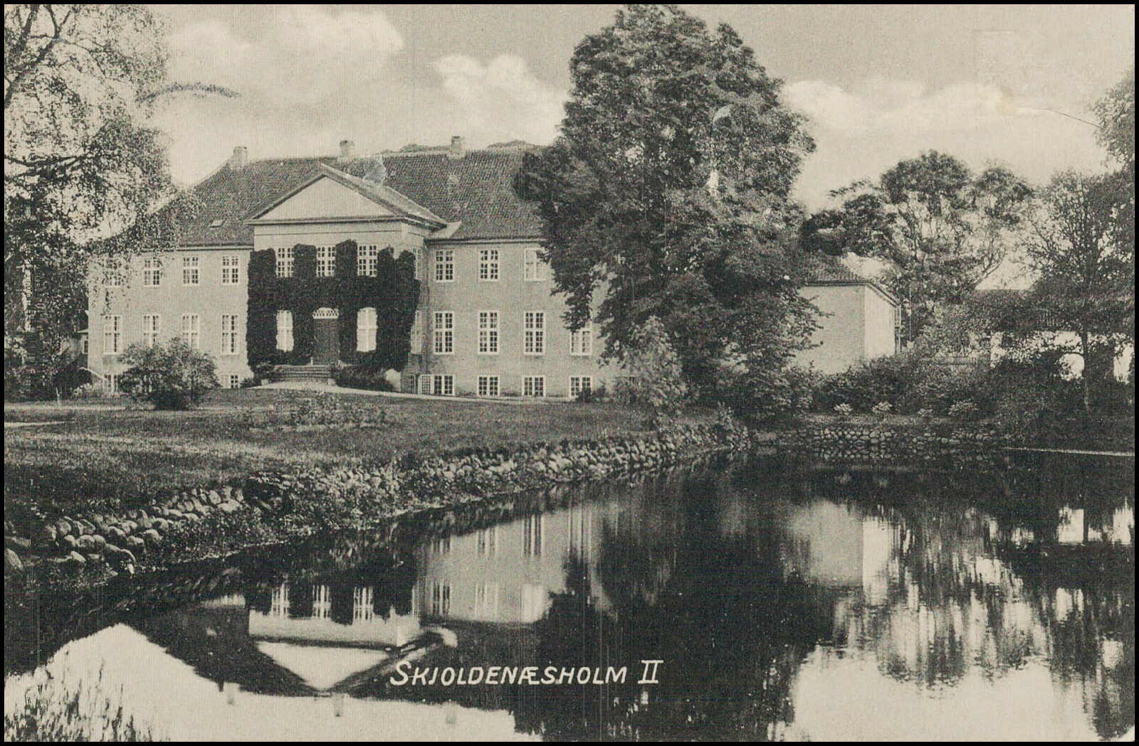 Image 1 for lot number 4248 for 67th Jean-Paul Bach Auction