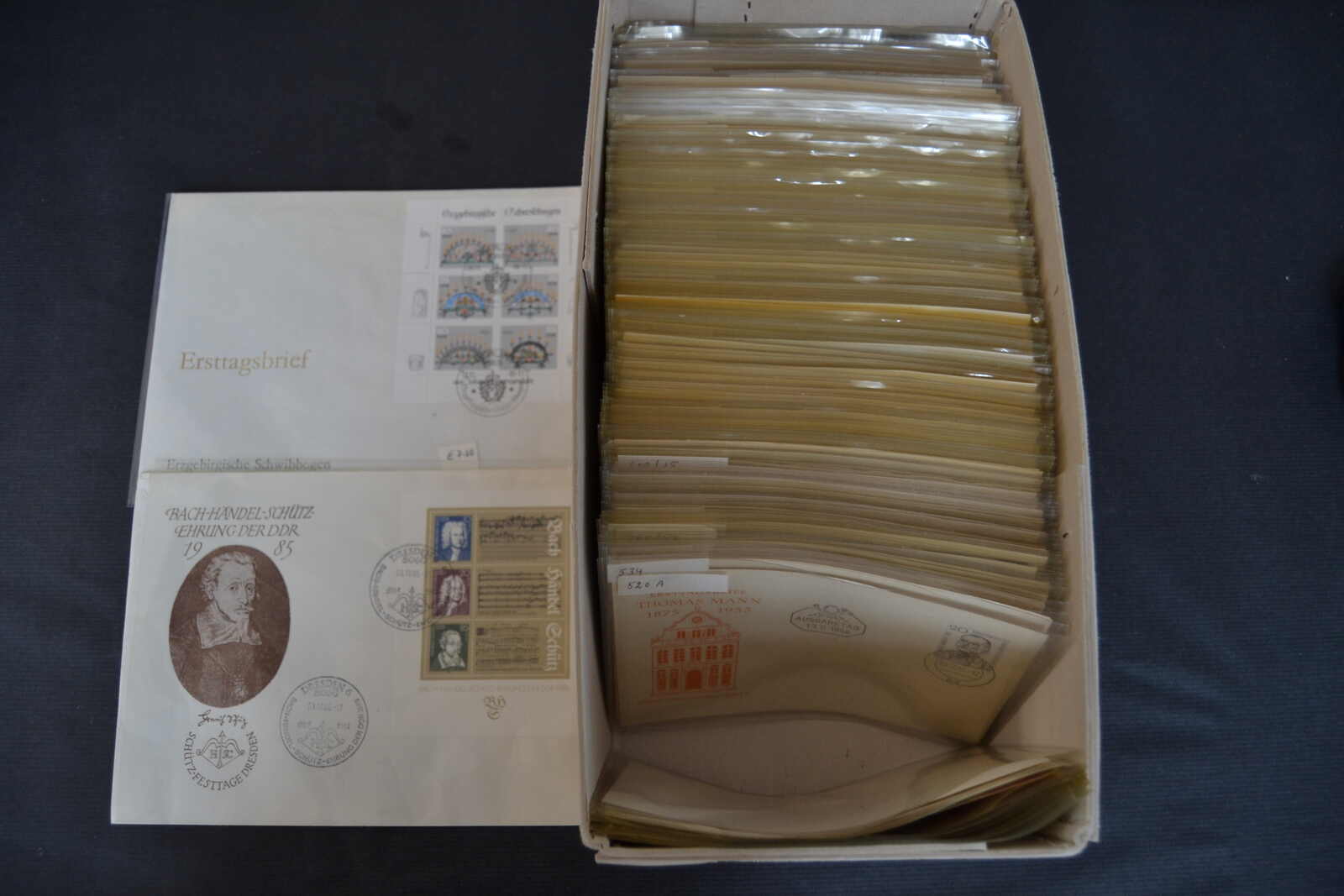 DDR, 1954/90, ca. 250 FDC's in kompletten Ausgaben, mit fortlauf. ...