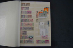 Bangladesh, gemischter Bestand mit Marken von Pakistan mit Aufdrucken ...