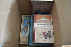 40.10: Books - Autographs, Books