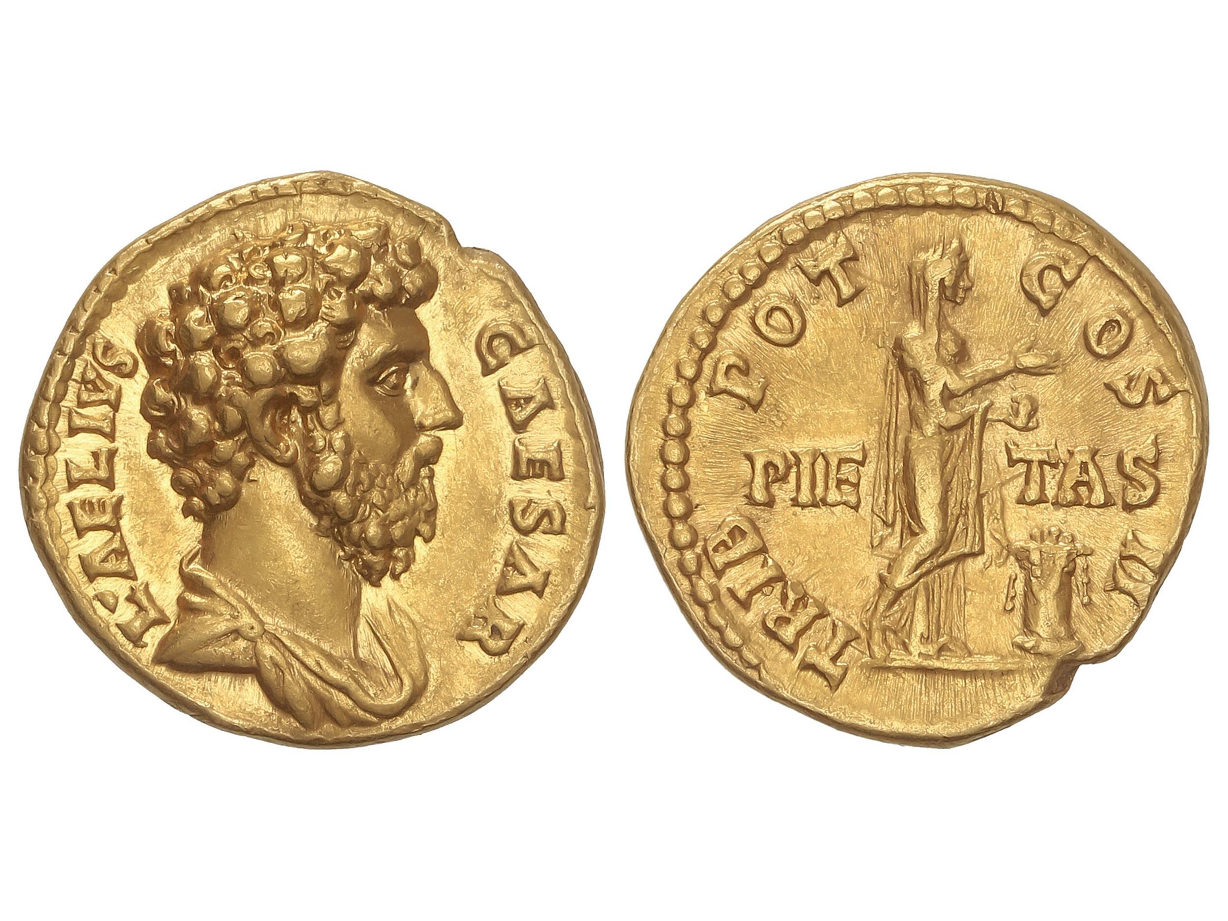 Áureo. 137 d.C. AELIO. Anv.: L. AELIVS CAESAR. Busto drapeado a ...