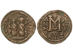 Follis. 573/4 d.C. JUSTINO II. CÍCICO. Anv.: Justino y Sofía ...