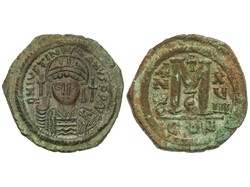 Follis. (527-565). JUSTINIANO I. CONSTANTINOPLA. Anv.: Busto ...