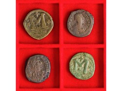 Lote 4 monedas Follis. 527-565 d.C. JUSTINIANO I. AE. Todas tipo M ...