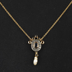 550.30: Schmuck, Ketten / Colliers / Anhänger