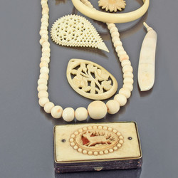 550.20: Schmuck, Armreife/Armbänder