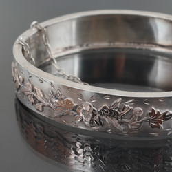 550.20: Schmuck, Armreife/Armbänder