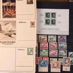 400: Münzen, Briefmarken