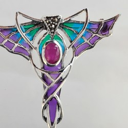550.40: Jewelry, brooches and pins