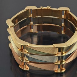 550.20: Jewelry, armrings and bracelets