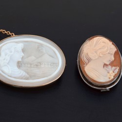 550.40: Jewelry, brooches and pins