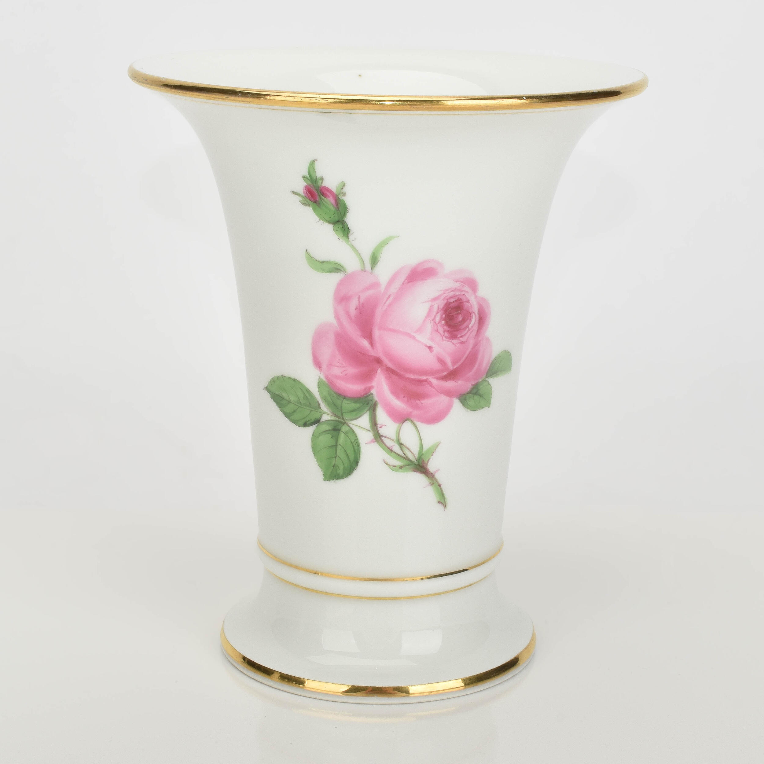 Trichtervase Rote Rose Meissen, Schwertermarke, 2 Durchschliffe, nach ...