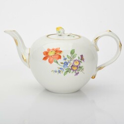 Teekanne Blumenmalerei Meissen, Schwertermarke, 2 Durchschliffe, nach ...