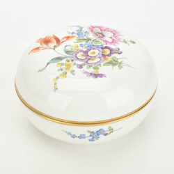 Konfektdose Blumenmalerei Meissen, Schwertermarke, I. Wahl, nach 1948 ...