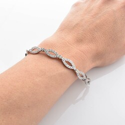 550.20: Jewelry, armrings and bracelets