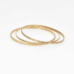 Drei Armreife in Gelbgold Gelbgold 333, je schmaler Schlupfreif, ...