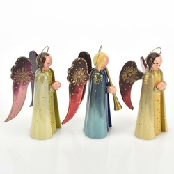 Drei Brokatengel Wendt & Kühn, Grünhainichen, je reich staffierter ...