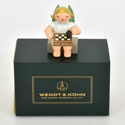 Sonderfigur ENGEL MIT SCHACHBRETT Wendt & Kühn, Grünhainichen, ...