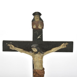 Standkruzifix Holz, geschnitzt, farbig gefasst, getreppter Sockel mit ...