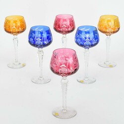 Sechs Römer  farbloses Kristallglas, partiell farbig überfangen, im ...