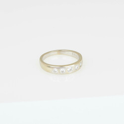 Brillant-Weißgoldring Weißgold 585, 5 Brillanten (zus. ca. 0,09 ct) ...