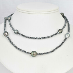 Perl-Hämatitcollier  halsfernes Collier aus insg. 11 ...