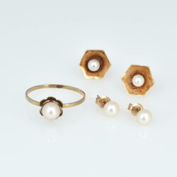 Konvolut Perlschmuck  Gelbgold 585 und 333, insg. 5 Teile, dabei 1 ...