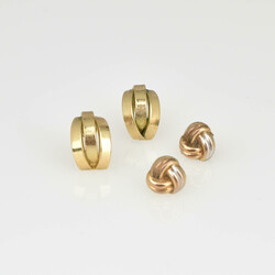 Zwei Paar Ohrstecker Gelbgold 333, 1 x in Form eines Knotens, 1 x in ...