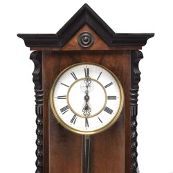 Wandregulator Nussbaumgehäuse, furniert, partiell ebonisiert, an der ...