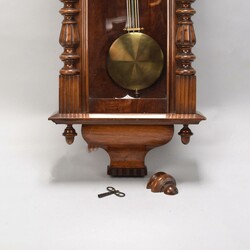 Gründerzeit-Wandregulator Nussbaumgehäuse, furniert, an der Front ...