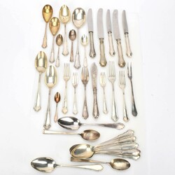 Silber-Restbesteck Silber 800 und 1 x versilbert, untersch. ...