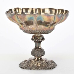 Anbietschale Silber 13lötig, undeutlich gemarkt, Nürnberg(?), auf ...