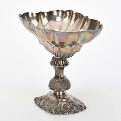 Anbietschale Silber 13lötig, undeutlich gemarkt, Nürnberg(?), auf ...