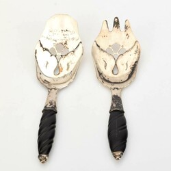 Zwei Teile Vorlegebesteck Silber mind. 826, Copenhagen, Dänemark, ...