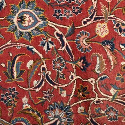 Großer Teppich Wolle, handgeknüpft, in Rot- und Blautönen sowie ...