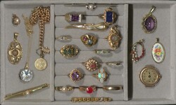 550.70: Jewelry, Lots