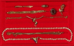 Sehr schöne Partie Goldschmuck, dabei Ketten, Ringe etc. ...