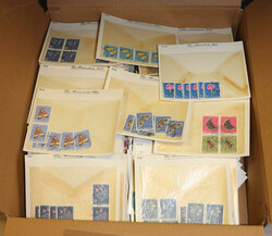 SCHWEIZ - riesiger Bestand Pro Juventute-Marken ab 1919 im Karton, ...