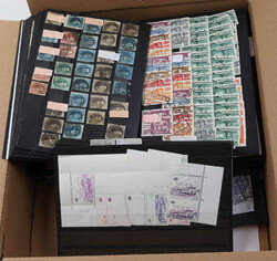 BELGIEN - sehr interessanter Bestand auf Einsteckkarten im Karton, ...