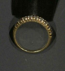 Reizvolle Partie bestehend aus einer Perlenkette mit Goldanhänger, ...