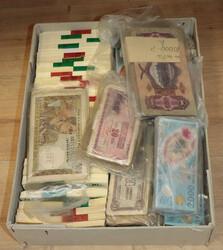 Reichhaltiger Bestand Banknoten von gebraucht bis kassenfrisch, oft ...