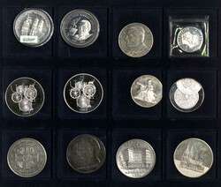 Reichhaltiger Bestand Silbermedaillen im Karton, dabei auch ...