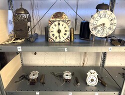 SAMMLUNG VON WAND- UND KAMINUHREN - großartige Sammlung von 40 ...