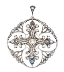 550.30: Schmuck, Ketten / Colliers / Anhänger