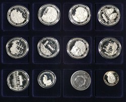 100.100: Multiple Lots - Medals