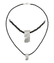 550.30: Jewelry, chains / pendants / necklaces