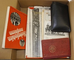 40.25: Books – Autographs, Trading cards and albums