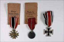 40.10.95.20: Books - Autographs, Books, medal