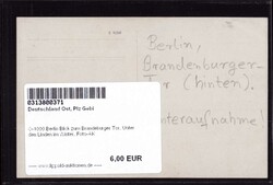 O-1000 Berlin Blick zum Brandeburger Tor, Unter den Linden im Winter, ...